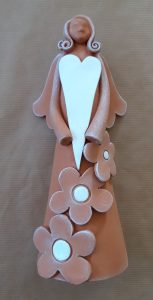 Keramický anjel kvety srdcia keramika handmade